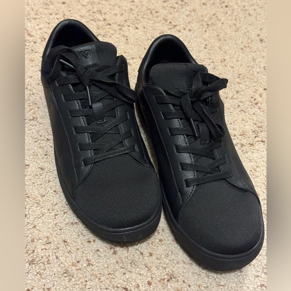 LIKE NEW! WATERPROOF Limited Edition Vessi Soho Sneaker - Picture 1 of 9